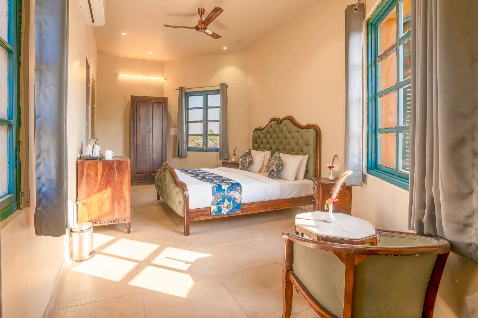 Luxury Room With Aravali View