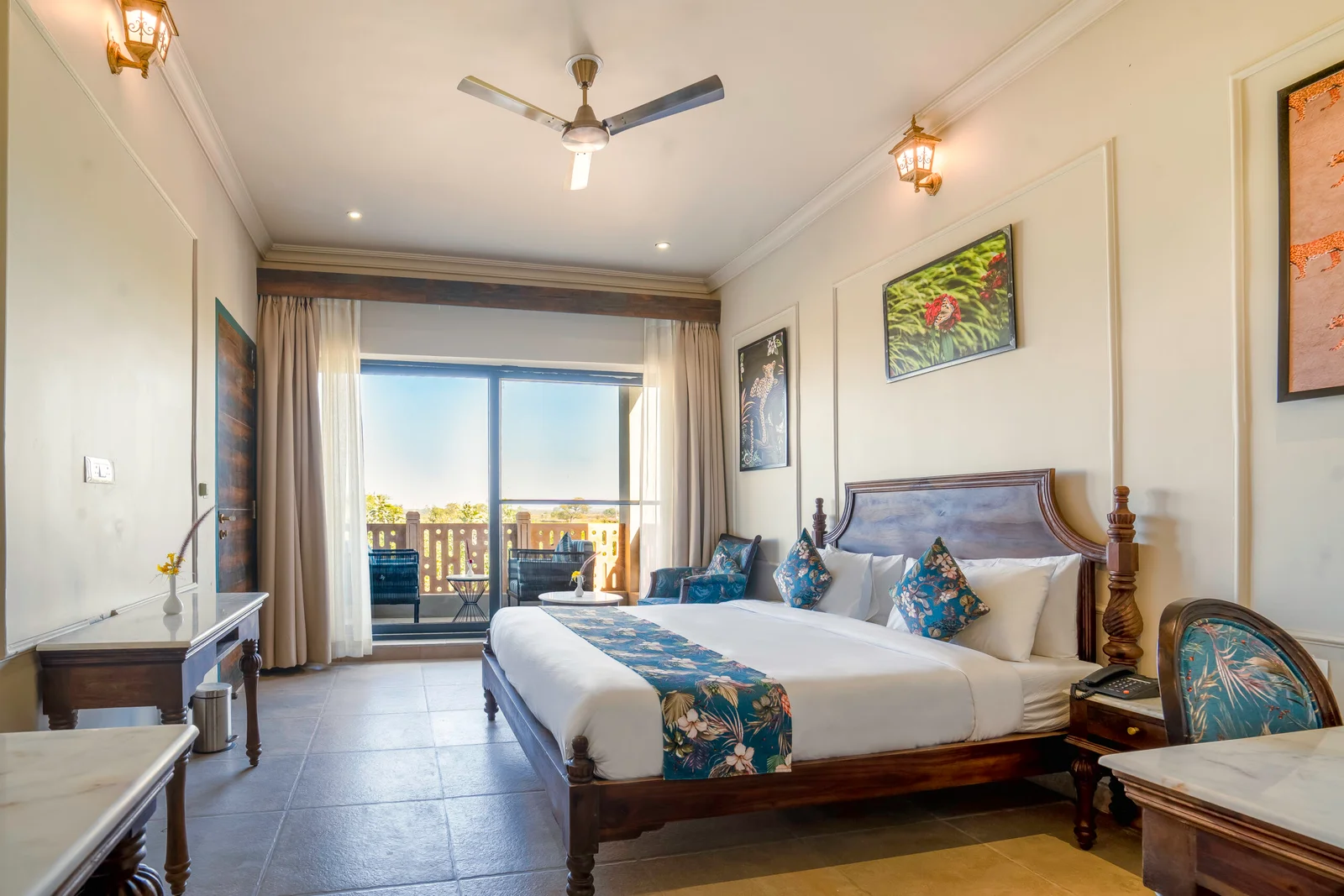 Luxury Room With Aravali View